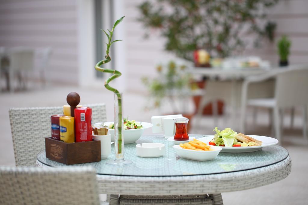 קוג'לי Luxor Garden Hotel מראה חיצוני תמונה