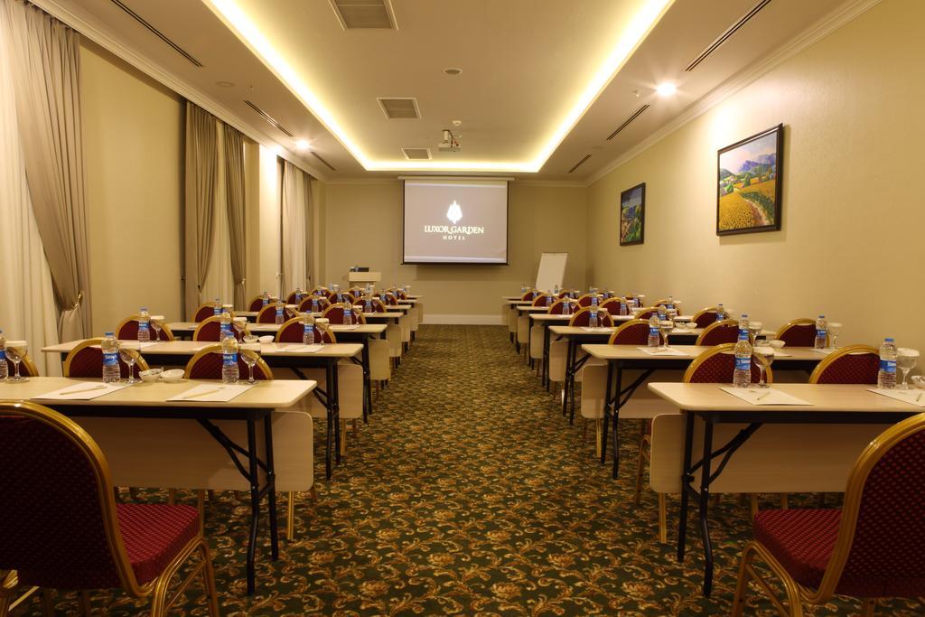 קוג'לי Luxor Garden Hotel מראה חיצוני תמונה