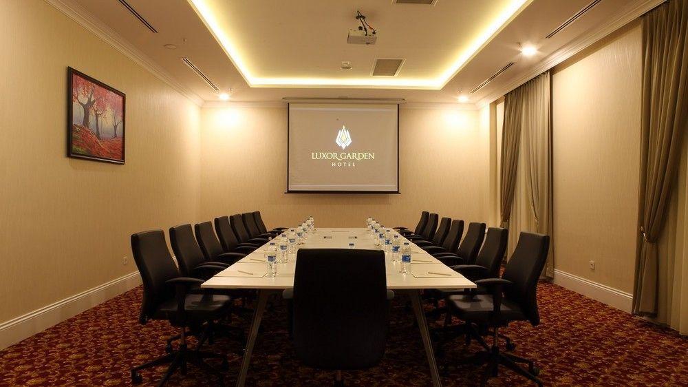 קוג'לי Luxor Garden Hotel מראה חיצוני תמונה