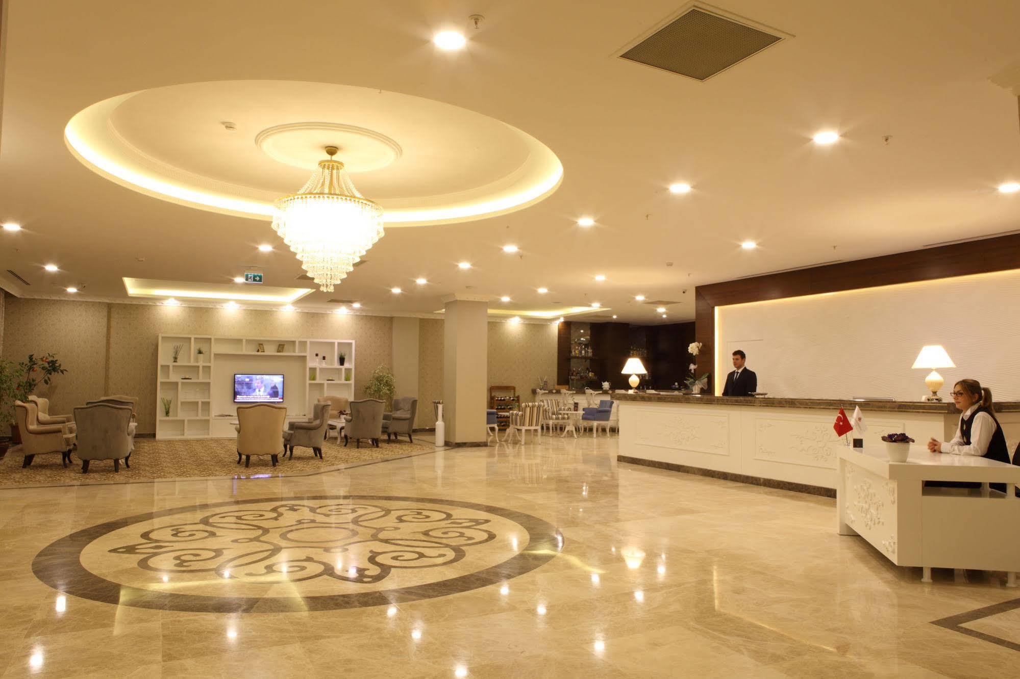 קוג'לי Luxor Garden Hotel מראה חיצוני תמונה