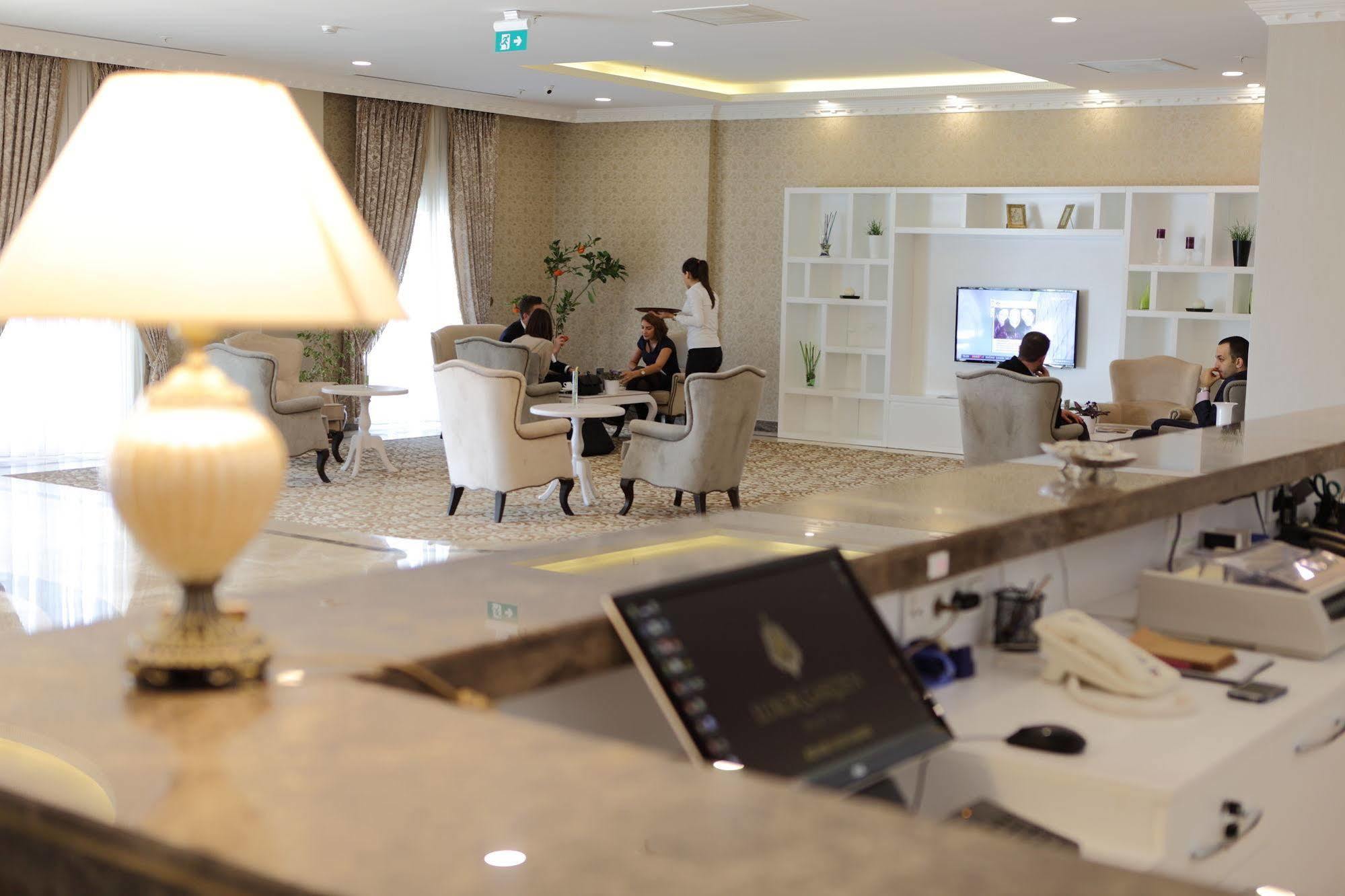 קוג'לי Luxor Garden Hotel מראה חיצוני תמונה